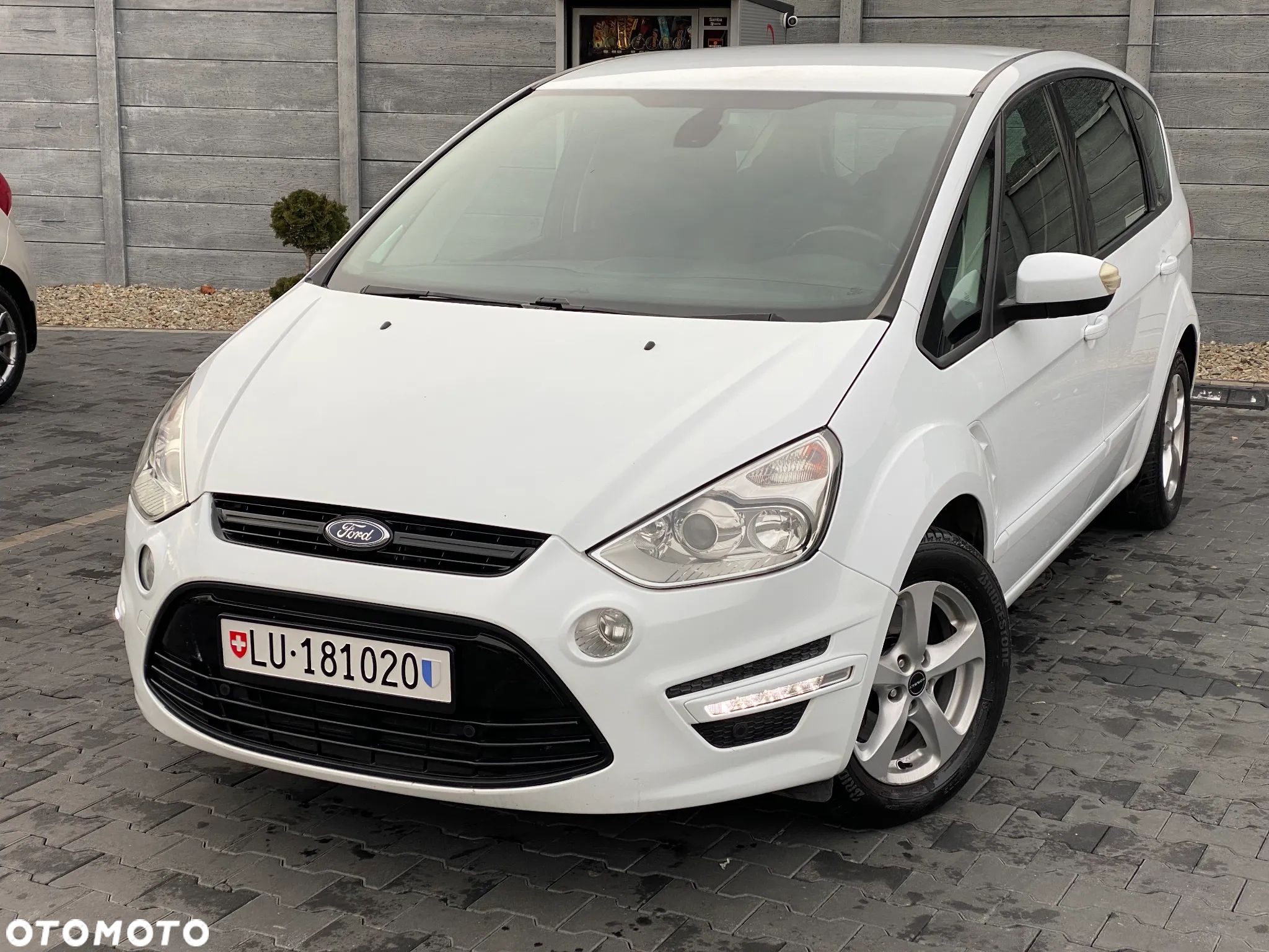 Ford S-Max - 1