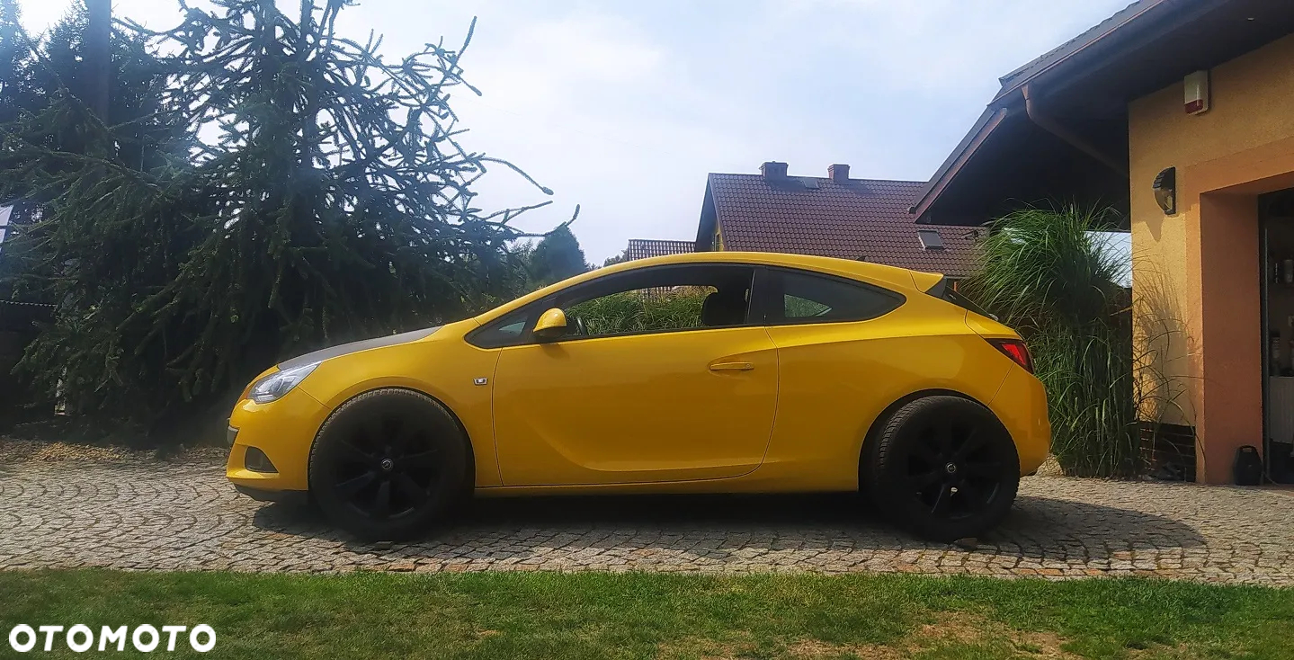 Opel Astra GTC 1.6 Turbo Edition - 25