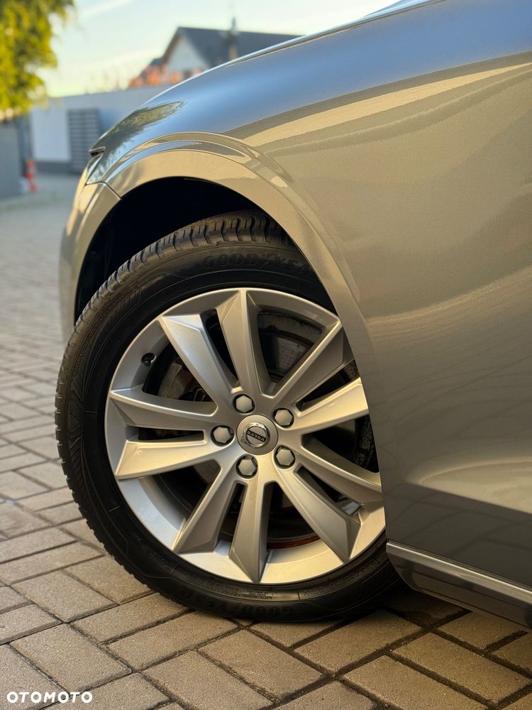 Volvo V60 D3 Geartronic Momentum Pro - 17