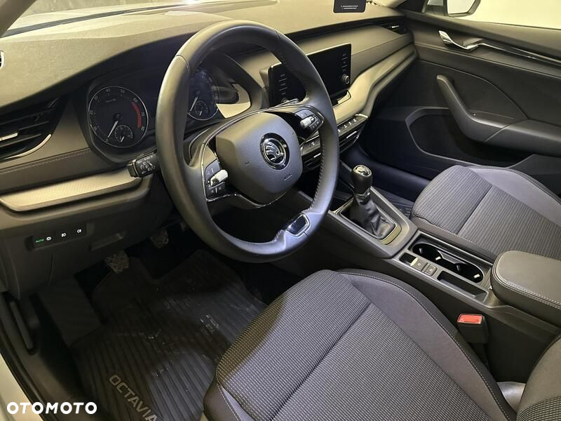 Skoda Octavia 1.5 TSI ACT Ambition - 10