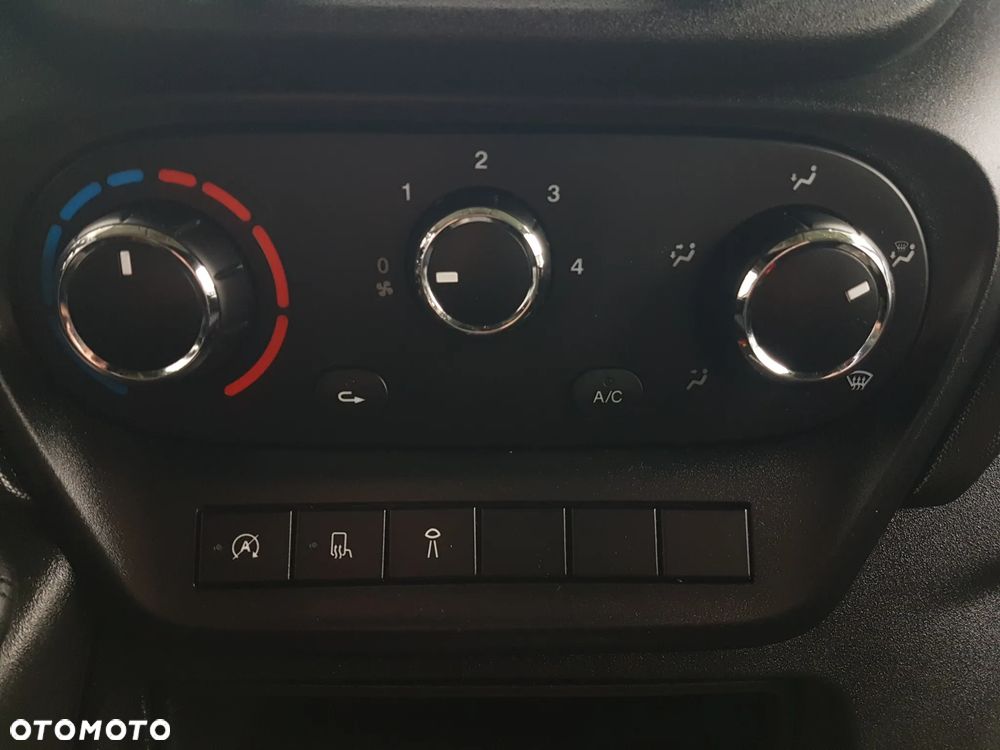 Iveco DAILY KONTENER NISKOPODŁOGOWY 4,43x2,23x2,43 SKLEP FOODTRUCK BAR KLIMA KONIOWÓZ KAMPER - 39