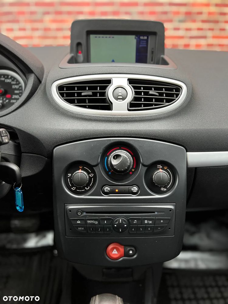 Renault Clio - 7