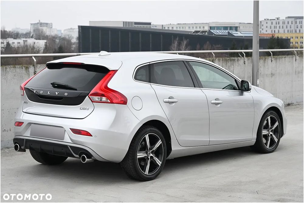 Volvo V40 D2 Geartronic RDesign - 3