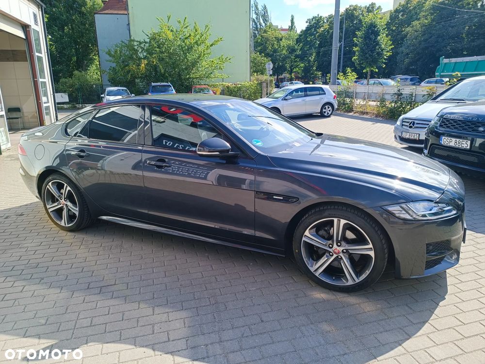 Jaguar XF 20d R-Sport Ingenium Edition - 11