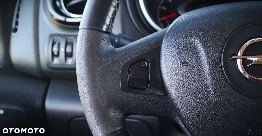 Opel Vivaro - 28