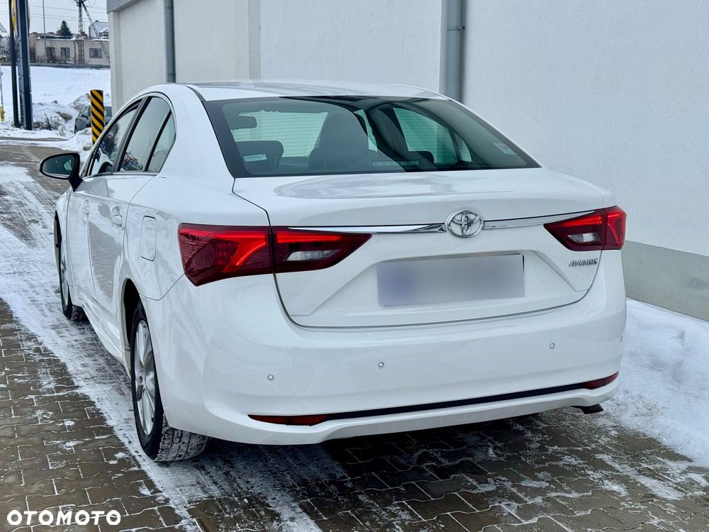 Toyota Avensis 1.6 D-4D Prestige - 3