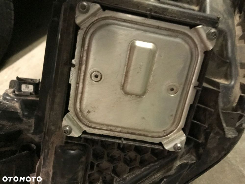 SCENIC IV 4 FULL LED LAMPA PRAWA PRZÓD 260102691R - 8