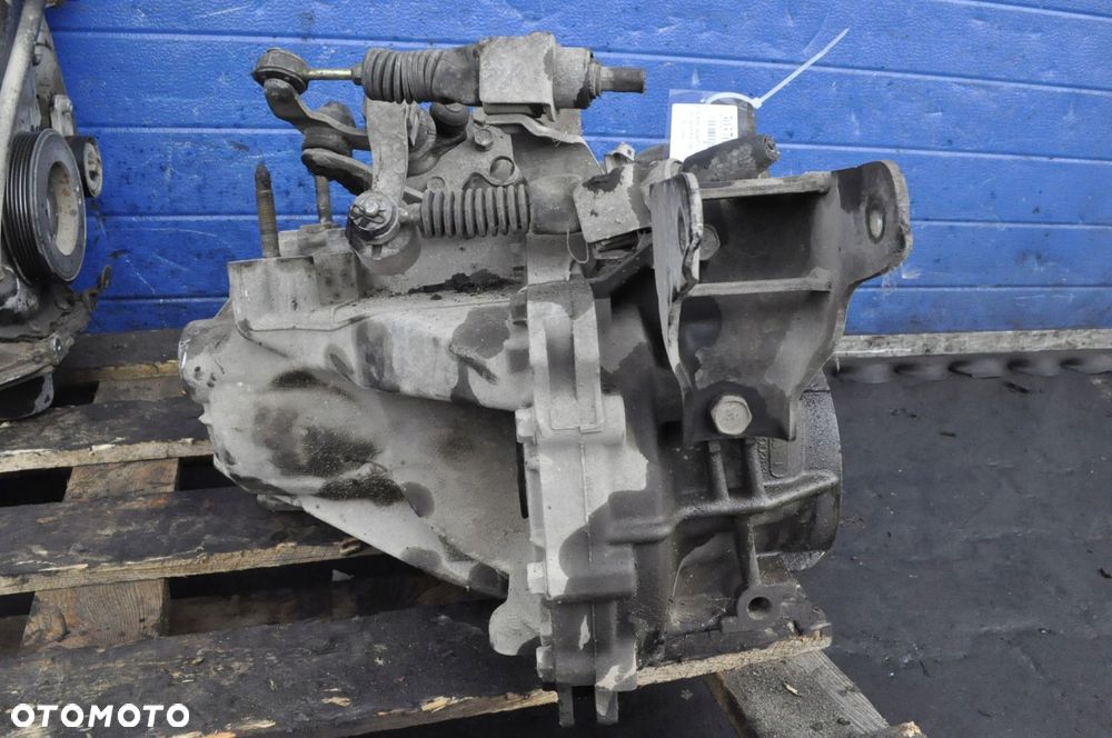GALANT VIII 2.0 16V 100kW 136KM SKRZYNIA F5M421F7N - 6