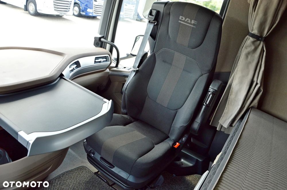 DAF XG+ 530 / ZF INTARDER / ALCANTARA /KLIMA POST. / FULL LED / PRZETWORNICA / WENT. FOTEL! - 32
