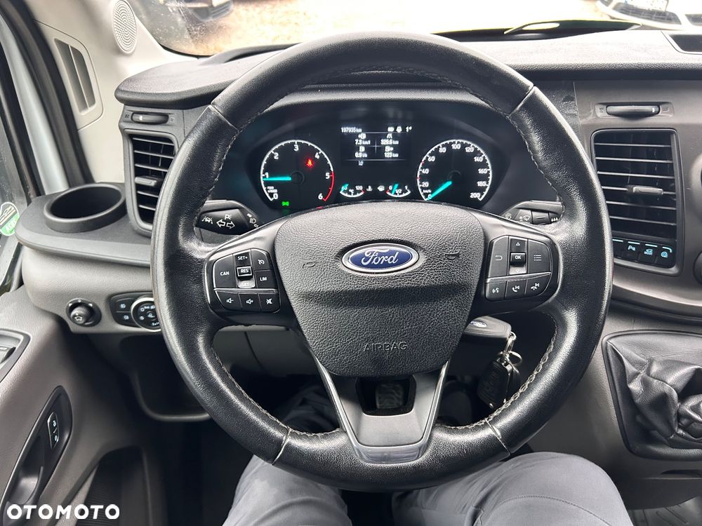 Ford Transit - 32