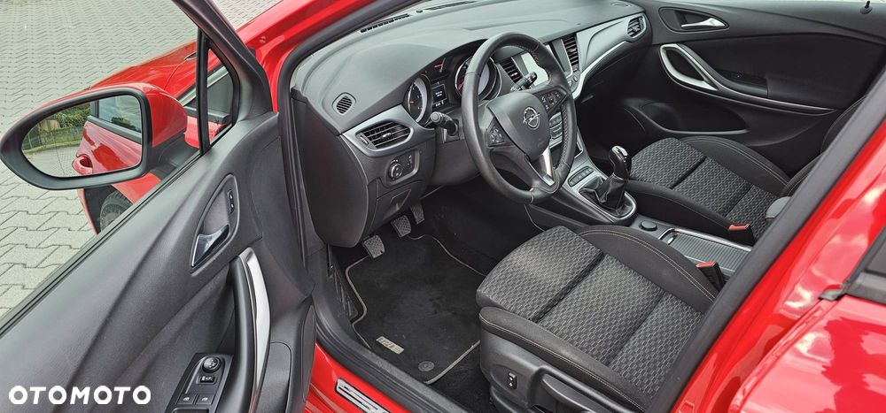 Opel Astra 1.6 CDTI Dynamic S&S - 8