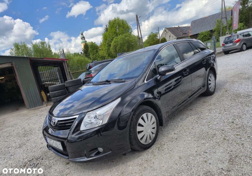 Toyota Avensis - 2