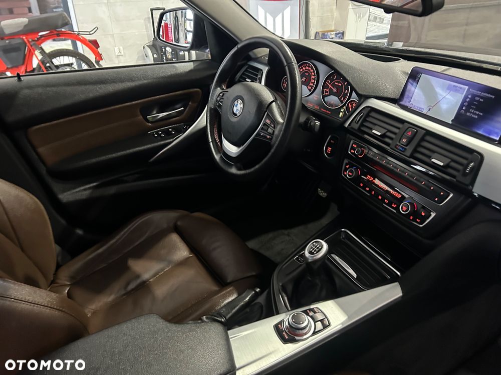BMW Seria 3 320d - 30