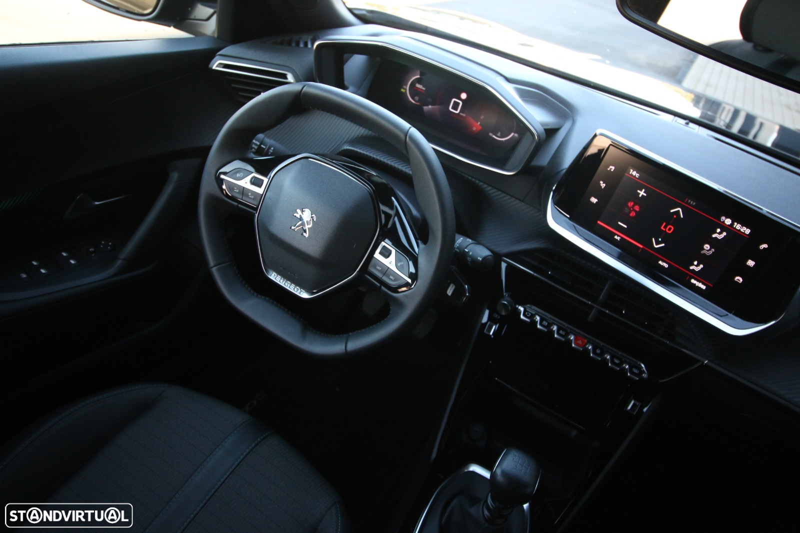 Peugeot 2008 1.2 PureTech Allure Pack - 17
