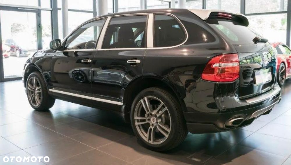 Porsche Cayenne - 6