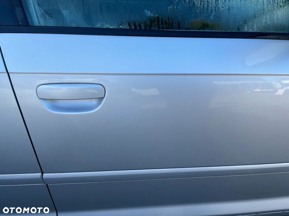 DRZWI PRAWY PRZÓD AUDI A3 8P 5D LX7W - 5