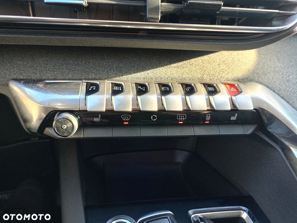 Peugeot 3008 BlueHDi 130 Stop & Start EAT8 Allure - 11