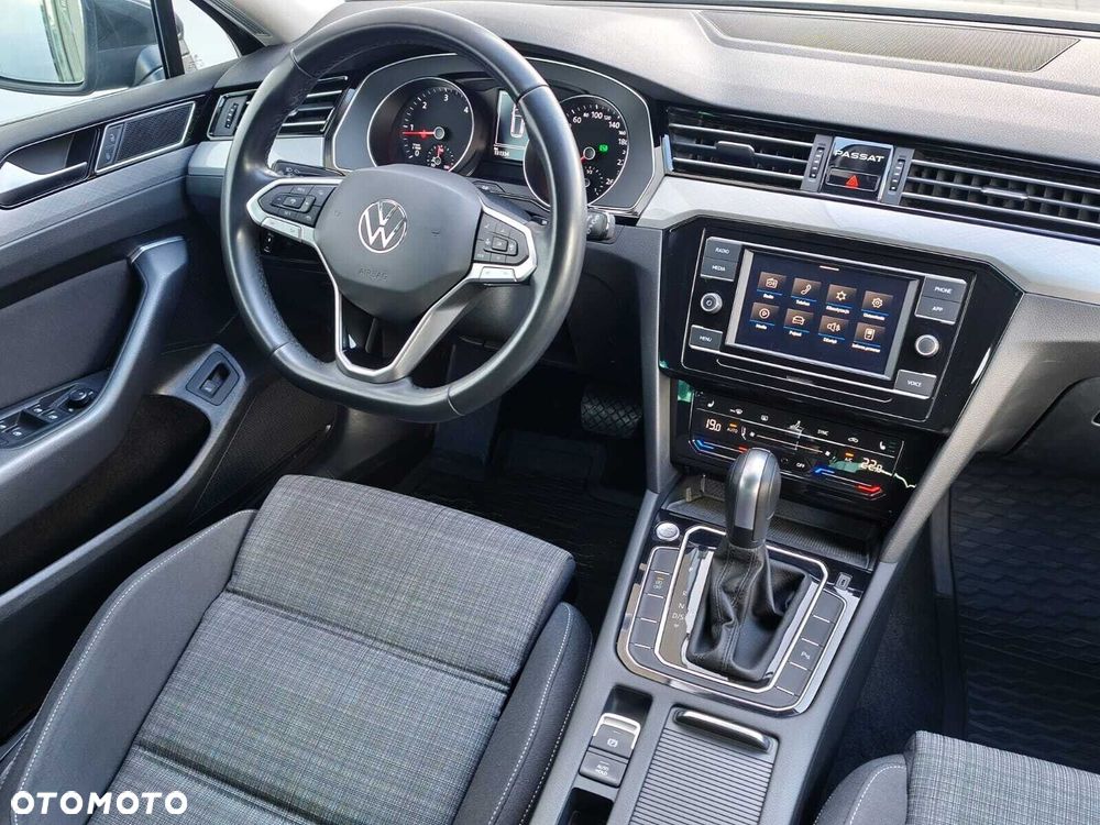 Volkswagen Passat Variant 2.0 TDI EVO Business DSG - 17