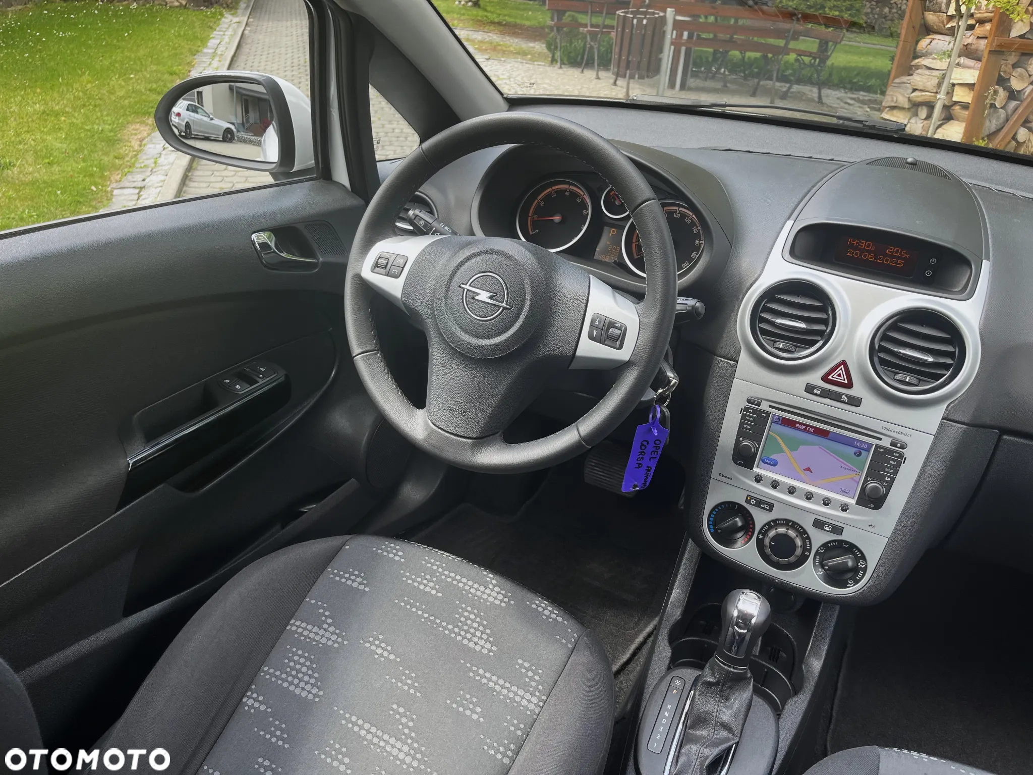 Opel Corsa 1.4 16V Automatik Navi - 14