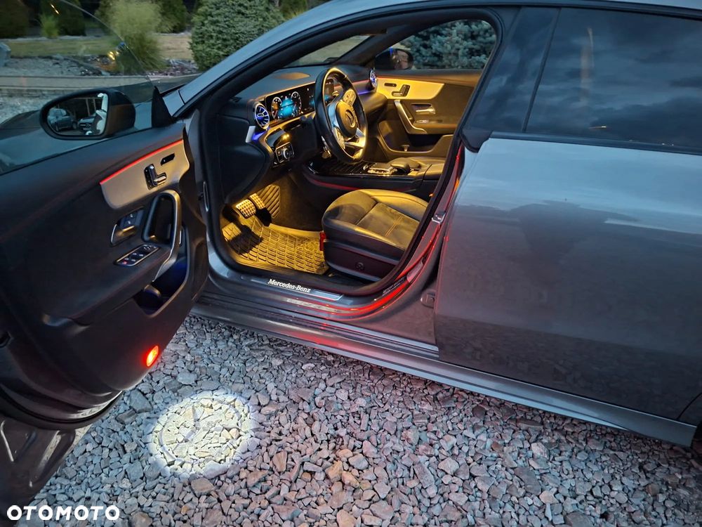 Mercedes-Benz CLA 200 AMG Line 7G-DCT - 9