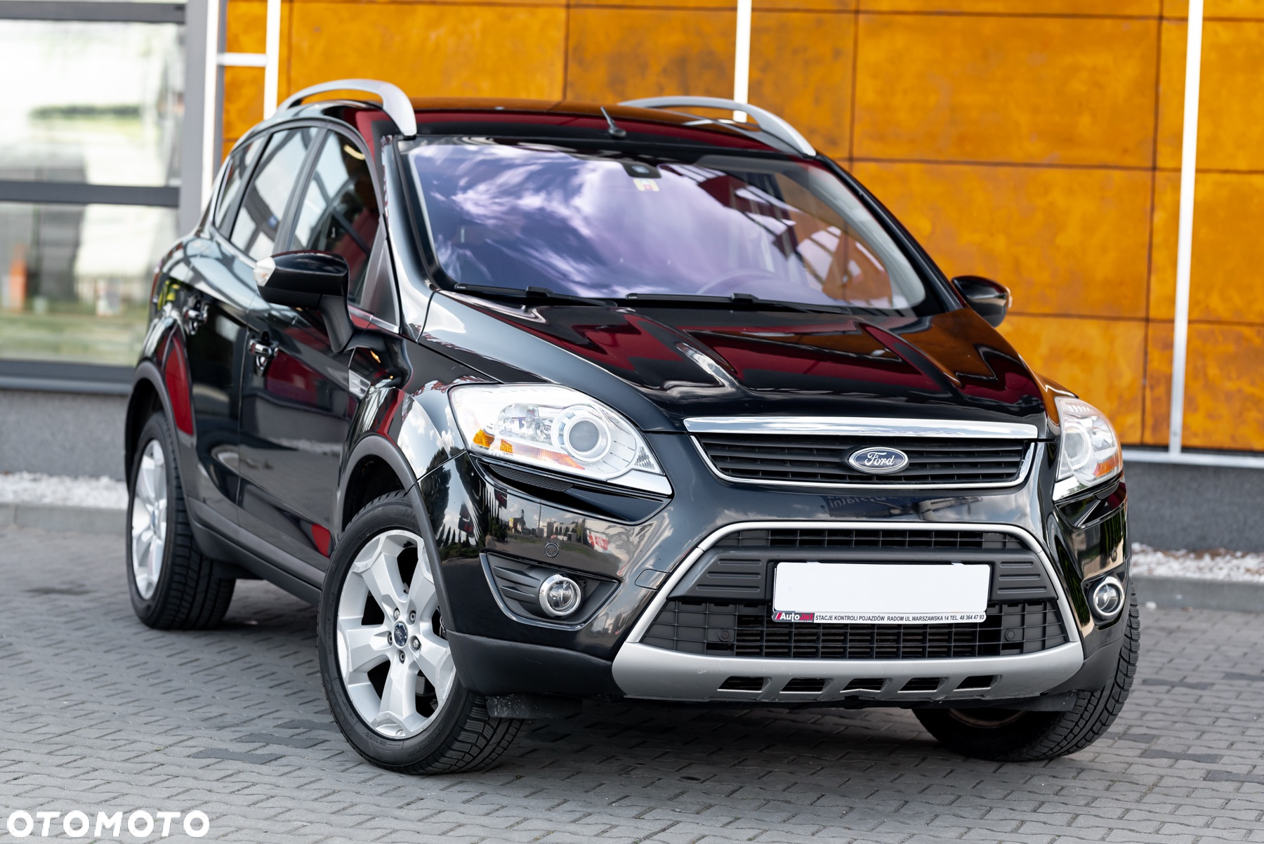 Ford Kuga 2.5 4x4 Titanium - 4
