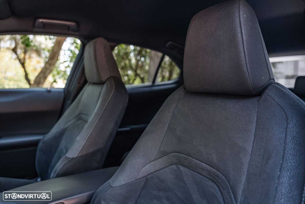 Lexus UX 250h Executive+ - 16