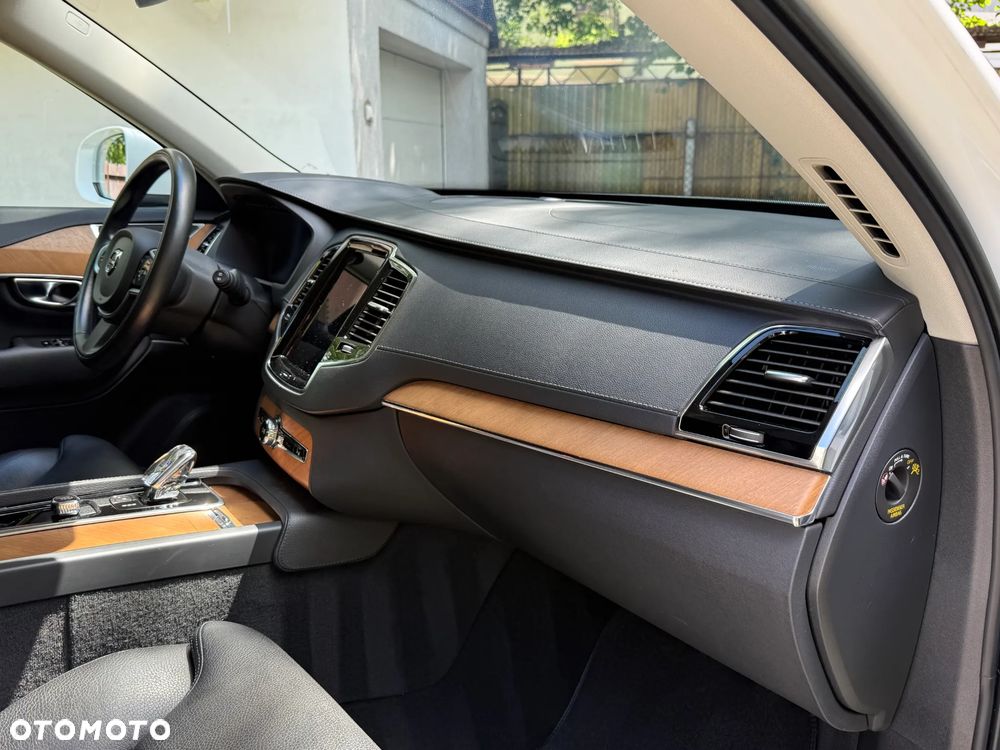 Volvo XC 90 B5 D AWD Inscription - 22