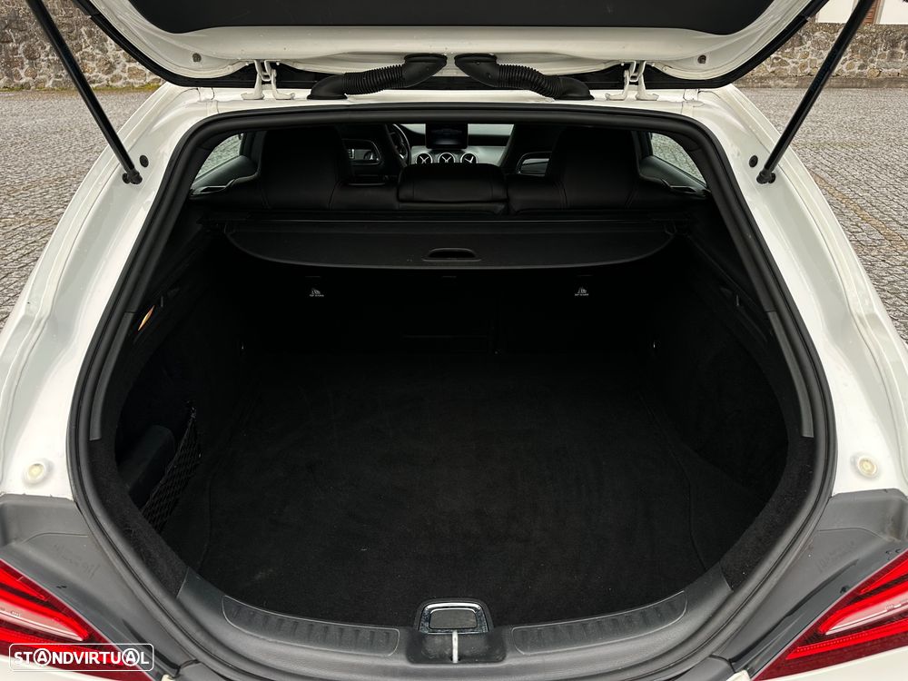 Mercedes-Benz CLA 180 d Shooting Brake AMG Line - 35