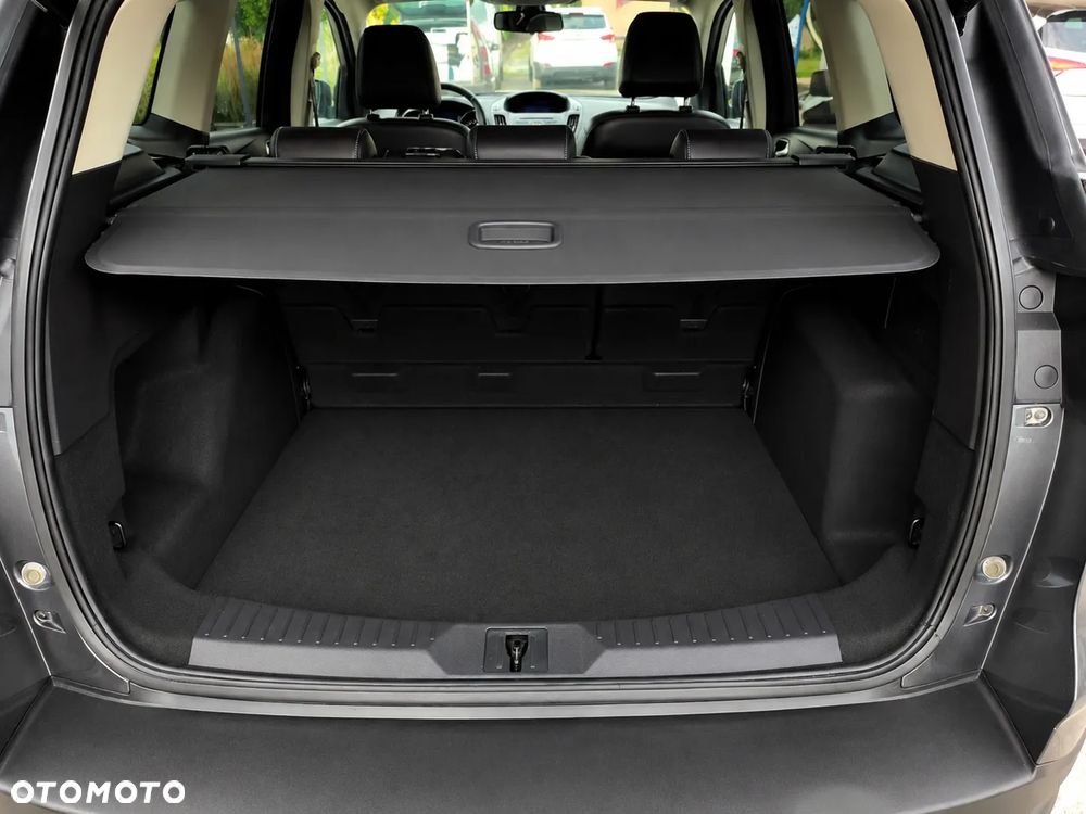Ford Kuga 1.6 EcoBoost 2x4 Titanium - 14