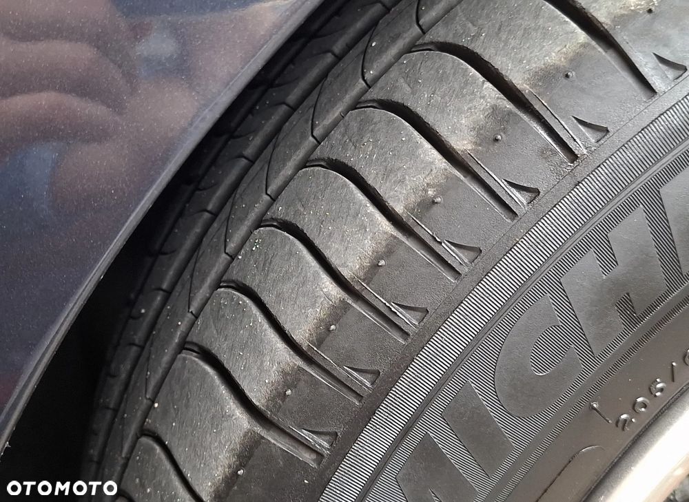 Hyundai i40 1.7 CRDi BlueDrive Premium DCT - 17