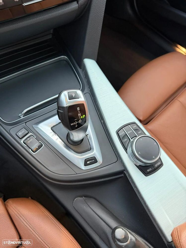 BMW 330 e iPerformance M Sport - 21