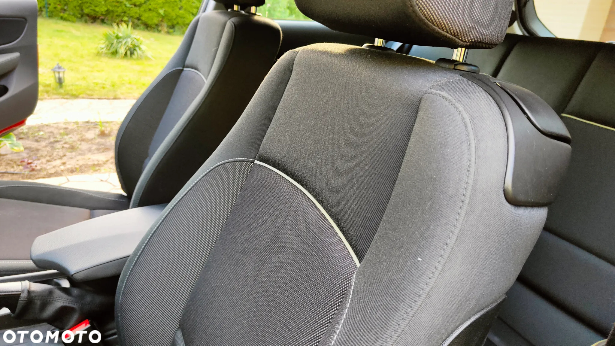 BMW Seria 1 118i - 26