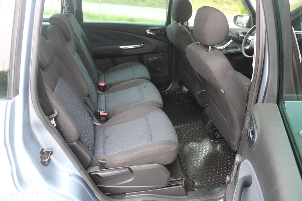 Ford Galaxy 2.0 Champions Edition - 26