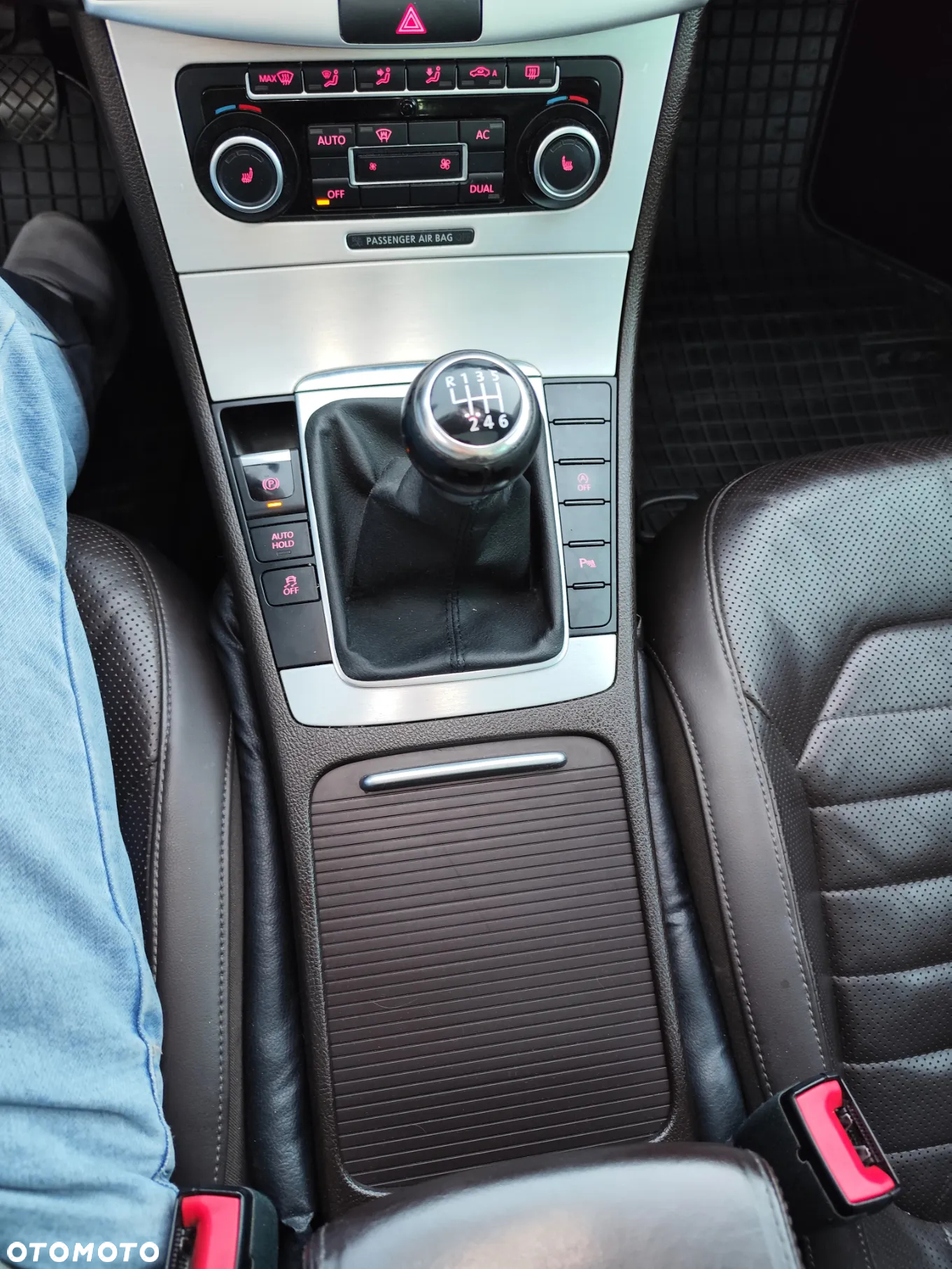 Volkswagen Passat 2.0 TDI DPF Highline - 27