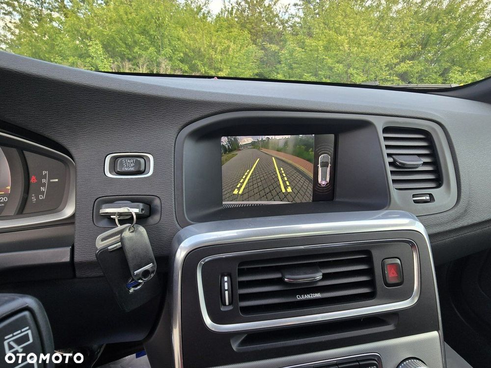 Volvo V60 D2 Geartronic Summum - 29