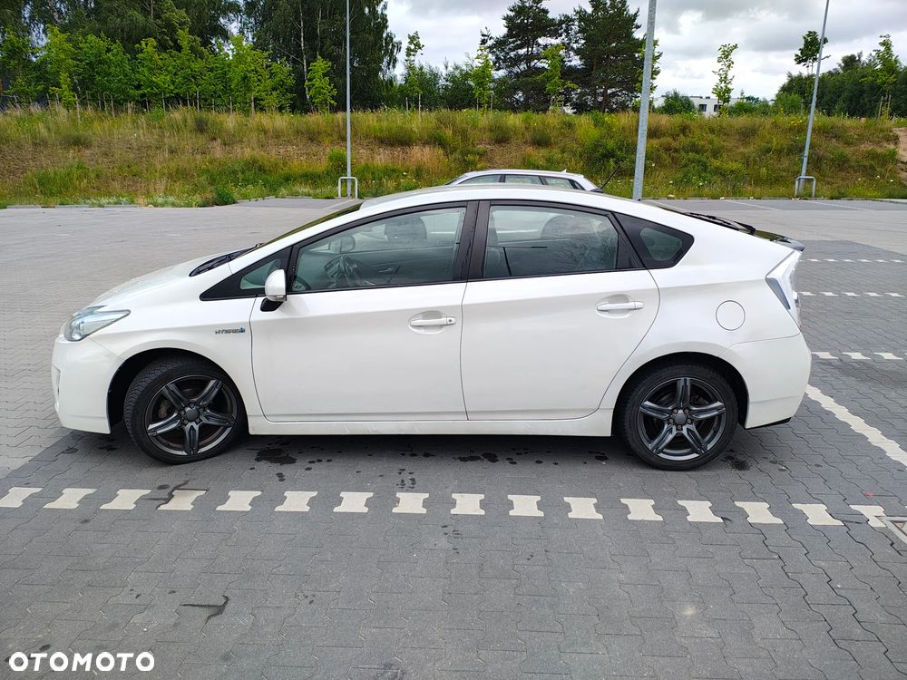 Toyota Prius 1.8 HSD Luna - 12