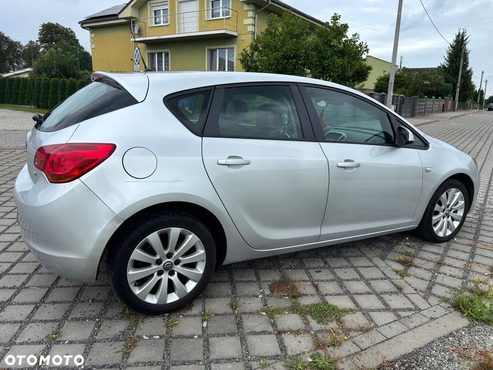 Opel Astra 1.7 CDTI DPF Design Edition - 16