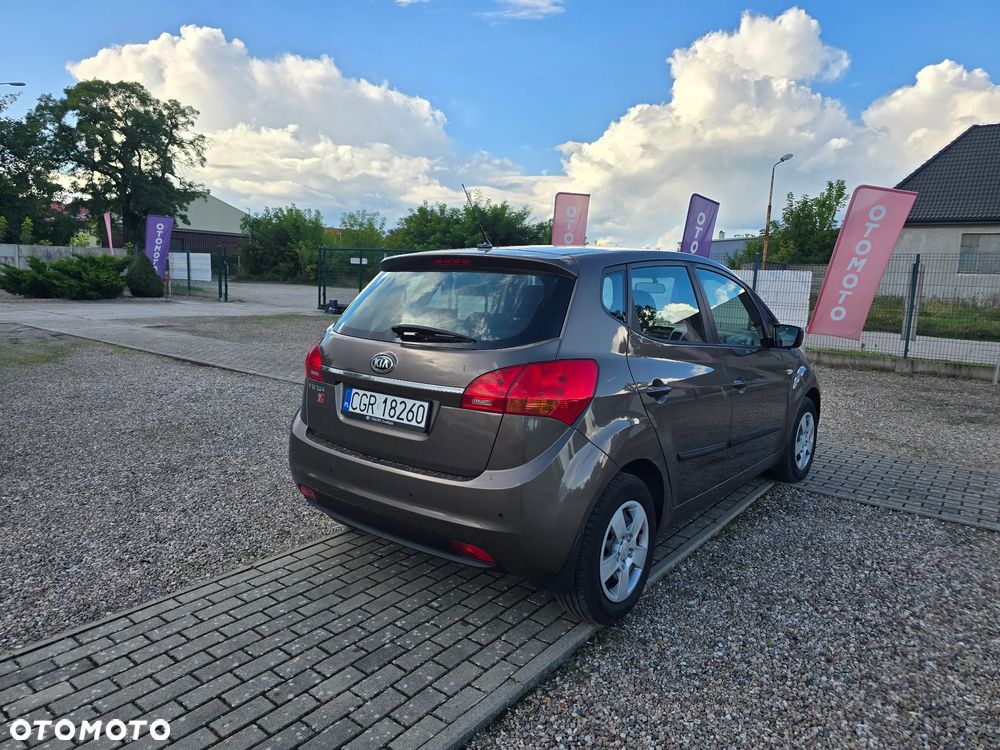 Kia Venga 1.4 L - 6