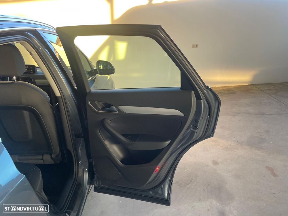 Audi Q3 2.0 TDI quattro S-line S tronic - 31