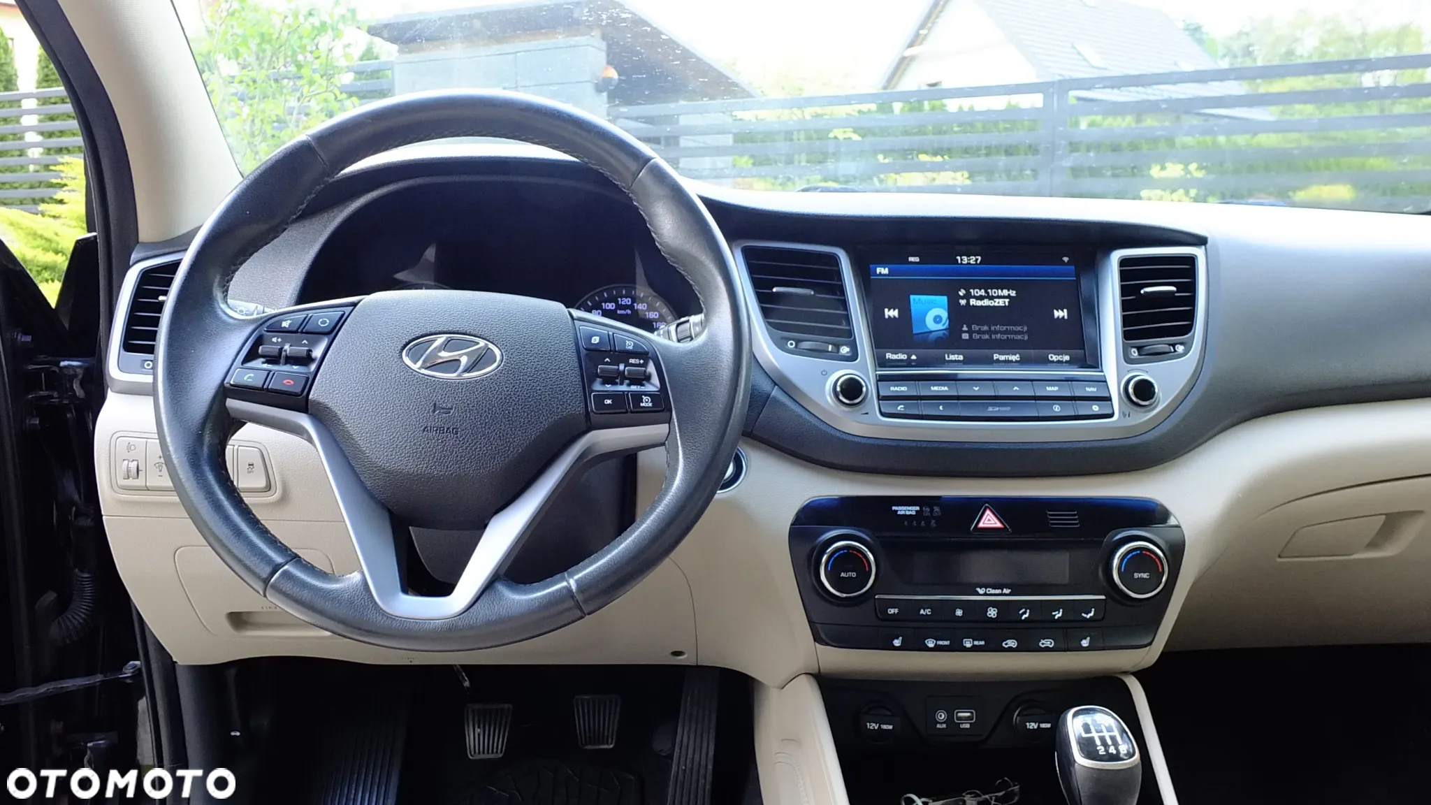 Hyundai Tucson 1.7 CRDI BlueDrive Style 2WD - 26