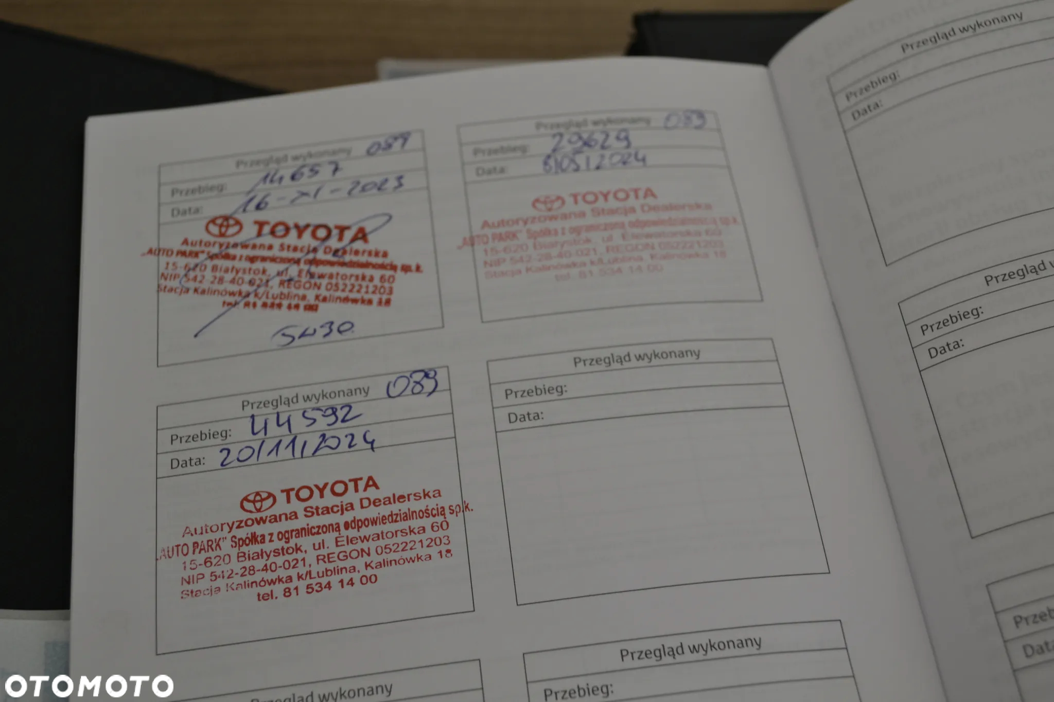 Toyota Corolla 1.8 Hybrid Comfort - 39