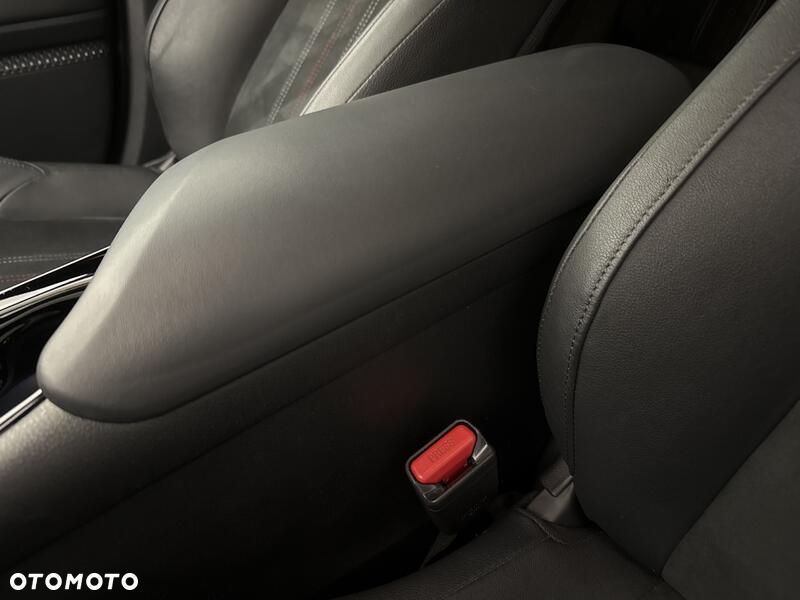 Toyota C-HR 1.8 Hybrid GPF GR Sport - 18