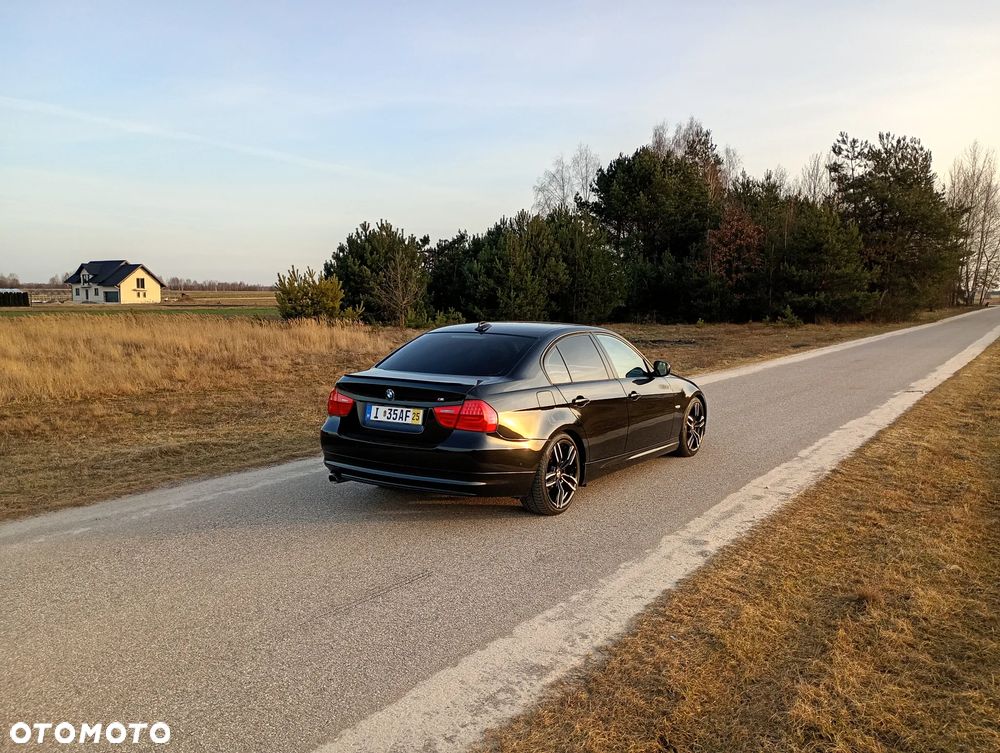 BMW Seria 3 320i Edition Exclusive - 12