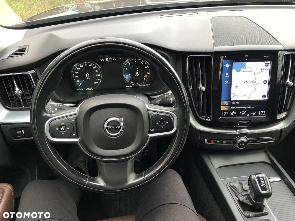Volvo XC 60 T5 AWD Momentum Pro - 37