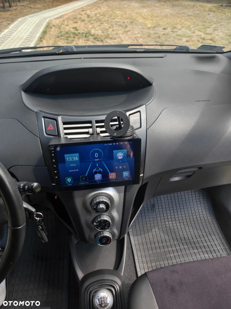 Toyota Yaris 1.3 Sol - 18