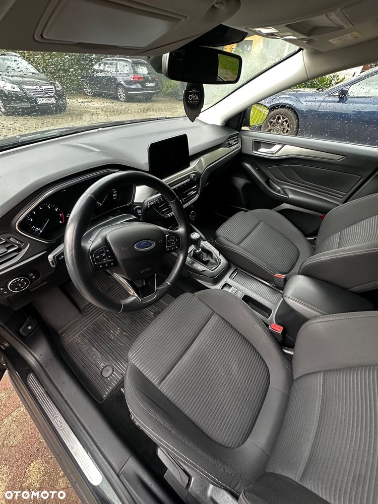 Ford Focus 1.0 EcoBoost Titanium - 11