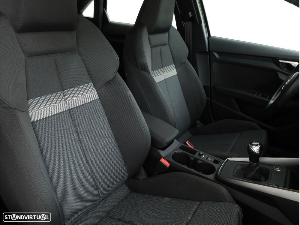 Audi A3 Limousine 30 TDI S line - 16