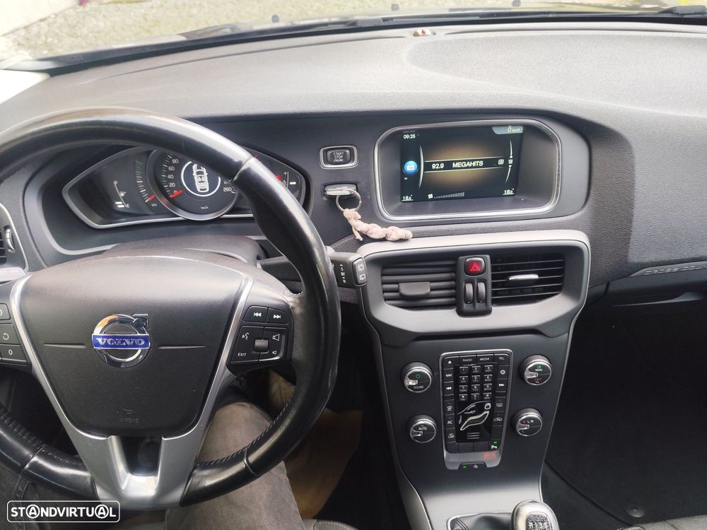 Volvo V40 Cross Country 1.6 D2 Momentum - 19