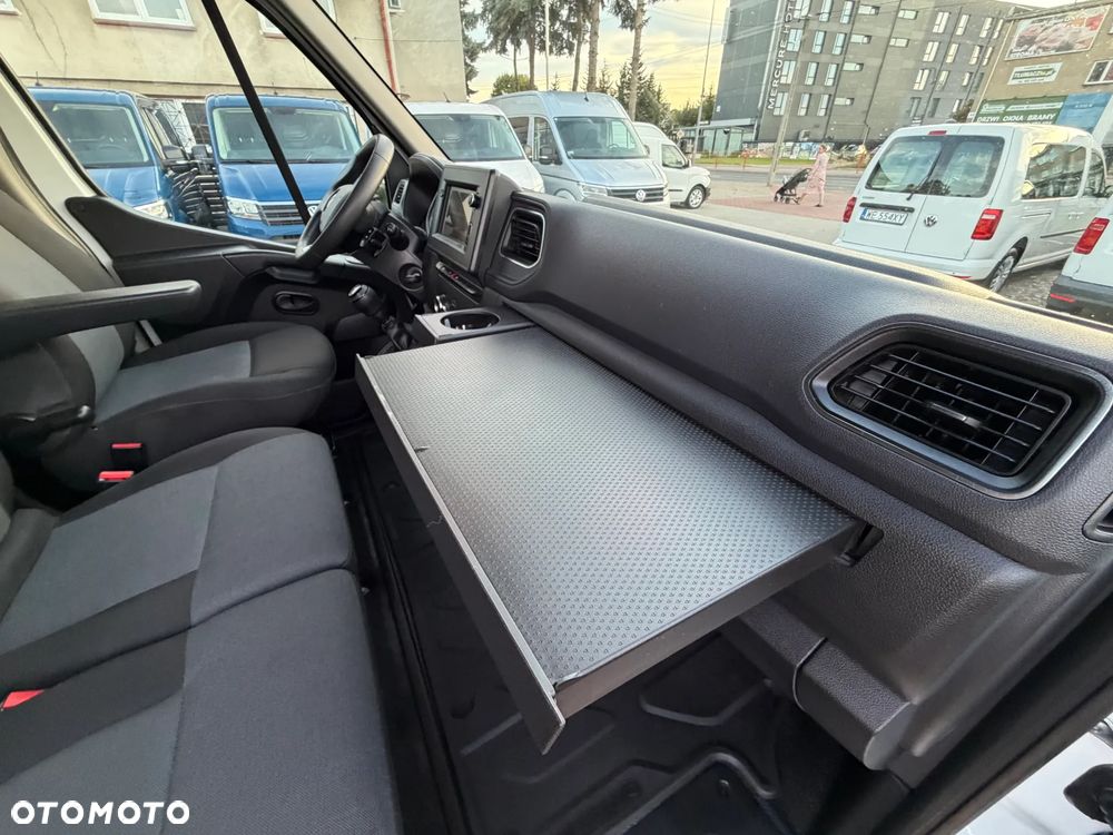 Renault MASTER L3H2 MAXI WZMOCNIONY Zawieszenie poduszki pneumatyczne! MOCNY SILNIK 2.3DCI Rozrząd na ŁAŃCUCHU, Pełna zabudowa paki, Zawiasy drzwi tył 270' DMC3.5t Duża ładowność 1228Kg, HAK 2.5t, Homologacja VAT-1, Parktroniki, Minibar, Stolik EasyLife, Lustro WideView, Oświetlenie LED, Nawigacja, Tempomat, Halogeny, Pakiet Chrom Design, Szare wnętrze, Pełen SERWIS ASO RENAULT!! - 39