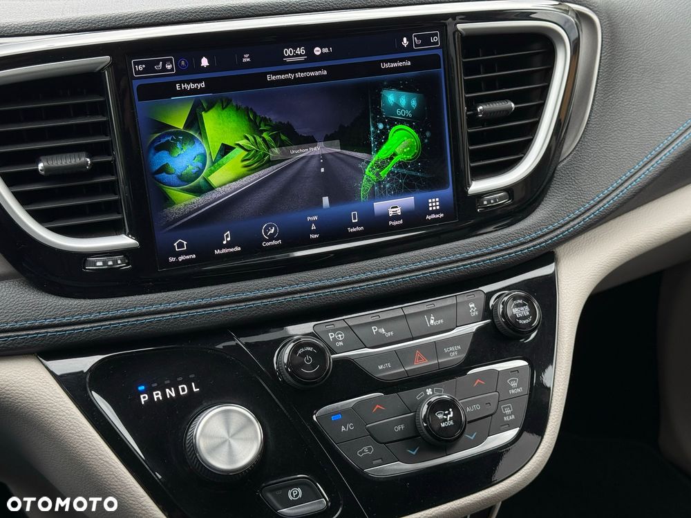 Chrysler Pacifica - 15